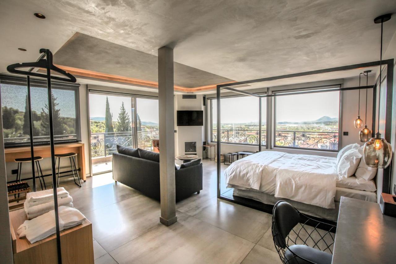 Meteora Heaven And Earth Premium Suites - Adults Friendly Kalampáka Luaran gambar