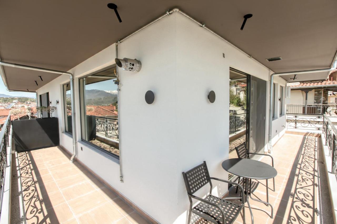 Meteora Heaven And Earth Premium Suites - Adults Friendly Kalampáka Luaran gambar