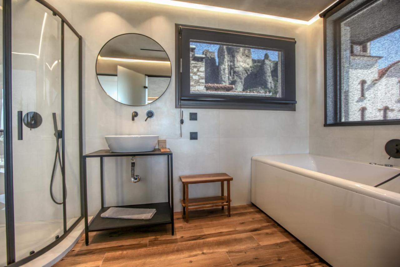 Meteora Heaven And Earth Premium Suites - Adults Friendly Kalampáka Luaran gambar